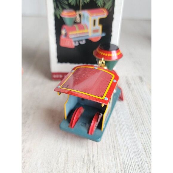 Hallmark 1994 Yuletide Central train ornament Xmas - Picture 5 of 6